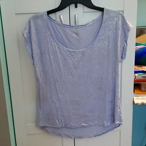 Jennifer Lopez gray/silver top